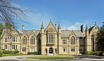 University of Bradford School of Management and Law 