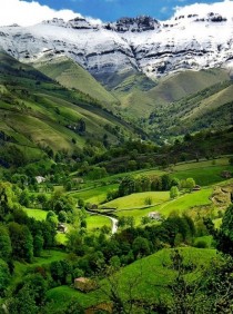 Valle del Pisuea Cantabria Spain 