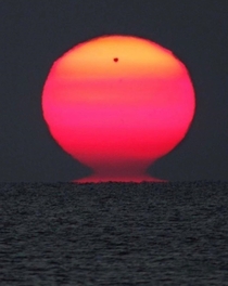 Venus and the Sun rising above the Black Sea credit Emil Ivanov