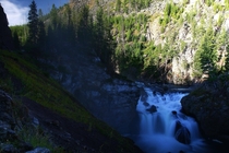 Yellowstone national park waterfall 